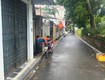 Nhà đẹp 2 tầng   mặt tiền rộng   oto đỗ cổng ...