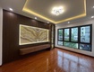 Nhà mới về ở ngay thang máy mặt đừờng ô tô tránh tt quận...