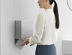 Có nên chuyển từ khăn giấy sang máy sấy tay dyson 
