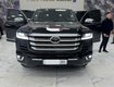 Land cruisrer lc300 đen nt kem đăng ký cuối 2024 xe mới đi có 8...