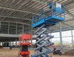 Chuyên cho thuê xe nâng người làm việc trên cao 