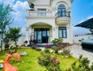 Villa sân vườn nghỉ dưỡng   không gian xanh   hạ giá chỉ 13,4 tỷ 