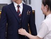 Thuê vest nam mang đến nhiều lựa chọn về kiểu dáng và màu...