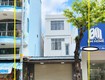 Cho thuê nhà mặt tiền độc lập 100m , 3tầng, 25triệu gần ngã tư