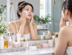 Vì sao kem chống nắng đẹp khi bôi nhưng lại vón ngay khi makeup 