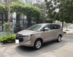 2 Tôi cần bán chiếc xe ô tô Toyota Innova 2.0E màu đồng ánh kim,sx 2018,biên HN