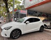 Cần bán Mazda2 1.5 AT 2018 màu trắng cực đẹp. Ce đủ hồ sơ gốc cầm tay