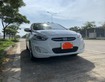 6 Chính chủ cần bán xe huyndai accent, đời 2015, số tự động, nhập khẩu nguyên chiếc, cửa sổ trời