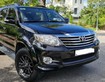 Chính chủ bán xe Toyota Fortuner đời 2015 màu đen nội thất kem, 2.7 một cầu máy xăng số tự động.