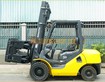 1 Xe nâng dầu 3 tấn KOMATSU trang bị kẹp giấy tròn, khung cao 4m, đời mới nhất -17