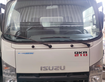 Isuzu QKR210 1t9 thùng kín dài 3m6 đời 2024