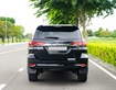 1 Bán xe Toyota Fortuner 2023, số tự động, máy dầu, màu đen.
