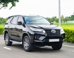 3 Bán xe Toyota Fortuner 2023, số tự động, máy dầu, màu đen.