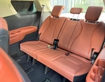7 Bán xe Kia Carnival 2023 Signature 2.2D dầu, màu trắng.