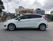 1 Xe Ford Fiesta 1.0 AT Sport 2014, màu trắng, nội thất đen còn mới  do ít sử dụng