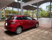 8 Gia đình cần bán chiếc xe ô tô Toyota Yarit 1.3 G sx 2015 màu đỏ