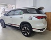 4 Cần bán Fortuner TRD máy xăng số tự động