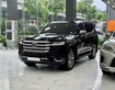 1 Bán Toyota Land Cruiser LC300 màu đen, Nội thất kem, sản xuất 2024.