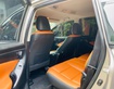 4 Tôi cần bán chiếc xe ô tô Toyota Innova 2.0E 2020 màu vàng đồng