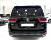 3 Bán Land Cruiser LC300 sản xuất 2024, lên full bodykit Trung Đông.