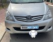2 Toyota Innova 2011 8 chỗ Bạc