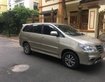 1 Chính chủ bán xe TOYOTA INNOVA 2.0E màu ghi vàng, sx cuối năm 2015, gia đình sử dụng