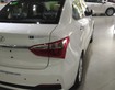 1 Huyndai i10 sedan màu trắng