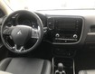 6 Mitsubishi Outlander 2.0 Cvt 2021, giảm 100 lệ phí trước bạ