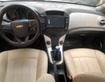 3 Cần bán xe Chevrolet Cruze 2017 LT, số sàn, màu trắng