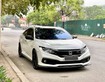 Nhà cần bán Honda Civic Rs 2019 bản Full option màu trắng ngọc trinh.