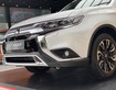 Mitsubishi outlander khuyến mãi siêu khủng