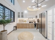 Bán nhà đường Phạm Văn Nghị, gần Nguyễn Hữu Thọ. 85m2  Ngang 6,4m  về giá rẻ...