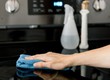 Bí quyết làm sạch bếp từ bị cháy chỉ trong 5 phút 