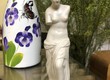 Tượng Thần vệ nữ, chất liệu gốm trắng, đẹp như hình, kích thước cao 18 cm. Giá bán:...