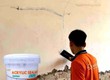 Xử lý vết nứt tường ngoài trời bằng keo vá chống thấm 5kg 