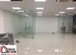 Tường kính là gì và mang lại lợi ích gì cho không gian 
