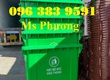 Thùng rác nhựa 660 lít dung tích lớn, nắp kín chắn mùi, giúp giữ vệ sinh môi trường...
