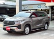 Innova Cross V 2025    Màu Nâu   Giá bán 830tr có thương lượng 