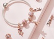 Những Dịp Phù Hợp Để Tặng Vòng Tay Charm Handmade 