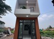 Nhà đẹp 1 trệt 2 lầu khu Rạch Kiến, sổ hồng riêng, chỉ 2,5 tỷ 