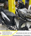 Dịch vụ dán đổi màu xe Vario 150 chuyển sắc trắng đen 