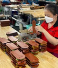 Gia công đồ da cho brand mới XTC hỗ trợ thiết kế và sản xuất Gia công đồ da cho brand mới XTC hỗ trợ thiết kế và sản xuất