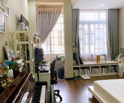 4 Mặt tiền tân vĩnh 5 tấm ngang 4.3 x 14.2 m cách quận 1 có 60 m có 16 tỷ q4