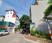 Bán lô đất tái định cư Giang Biên - 90m2 - 2 mặt tiền - Có sổ đỏ - Giá tốt - LH: 0913 296 825.