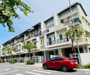 2 Bán nhà liền kề phong cách Singapore 75m2 - Sổ hồng lâu dài - Tiện ích vô vàn - LH: 0913 296 825.