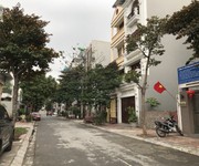 Bán đất Việt Hưng cách Vinhomes Harmony chỉ 100m Thích hợp kinh doanh  Sổ lâu dài LH: 0913 296 825.