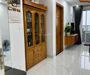 Cần cho thuê phòng trong căn hộ 2pn tại chung cư green building