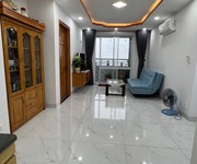 1 Cần cho thuê phòng trong căn hộ 2pn tại chung cư green building