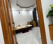 2 Cần cho thuê phòng trong căn hộ 2pn tại chung cư green building