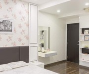 4 Bán cc Sunrise City Căn tầng 22.dt : 106m2, 2pn, 2wc hướng đông.Giá :5 tỷ